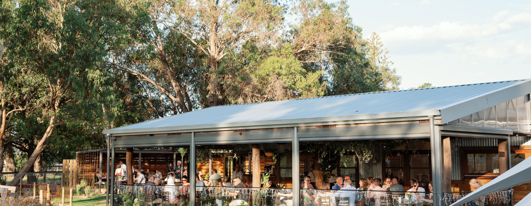003 11 Acres Farm Cubby Cafe First Dinner 2024 Valentine Girardot Perth Photographer (3)