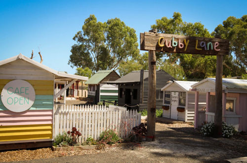 Cubby Lane At 11 Acre Farm