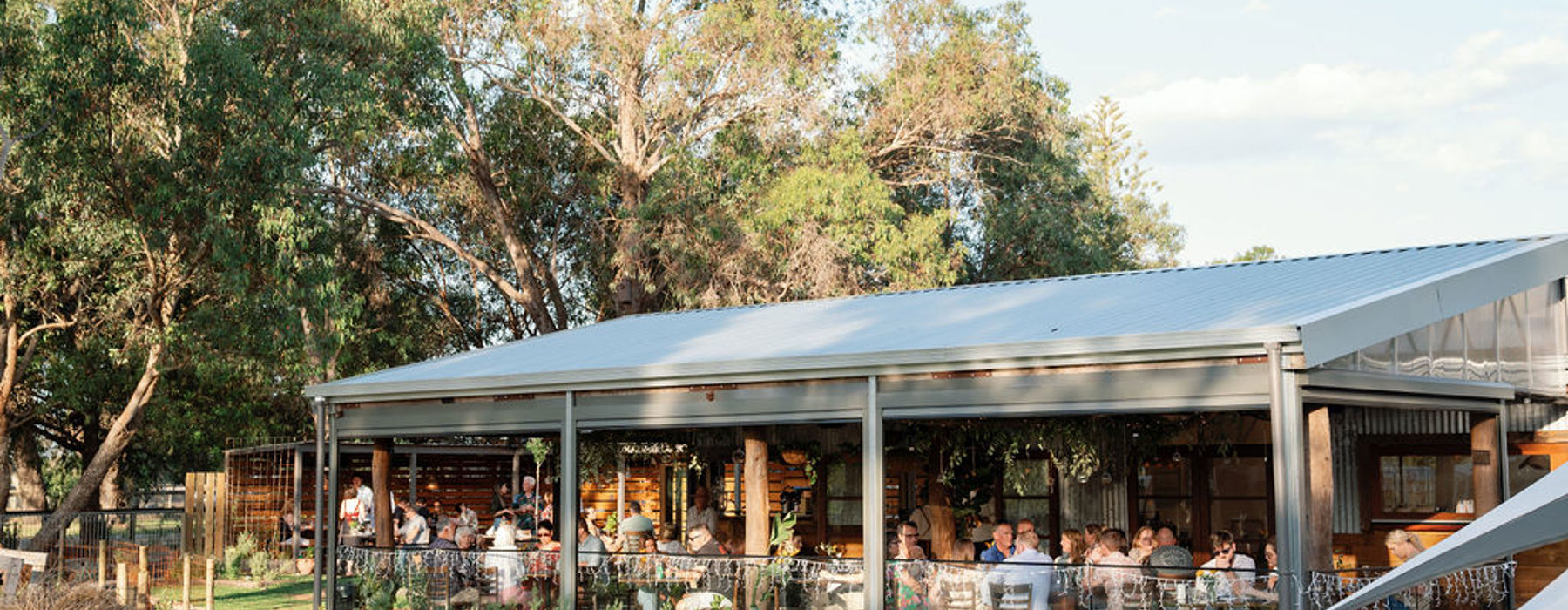 003 11 Acres Farm Cubby Cafe First Dinner 2024 Valentine Girardot Perth Photographer (4)